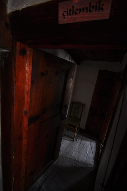 Haci Sakirler Konagi Mudurnu Quarto foto